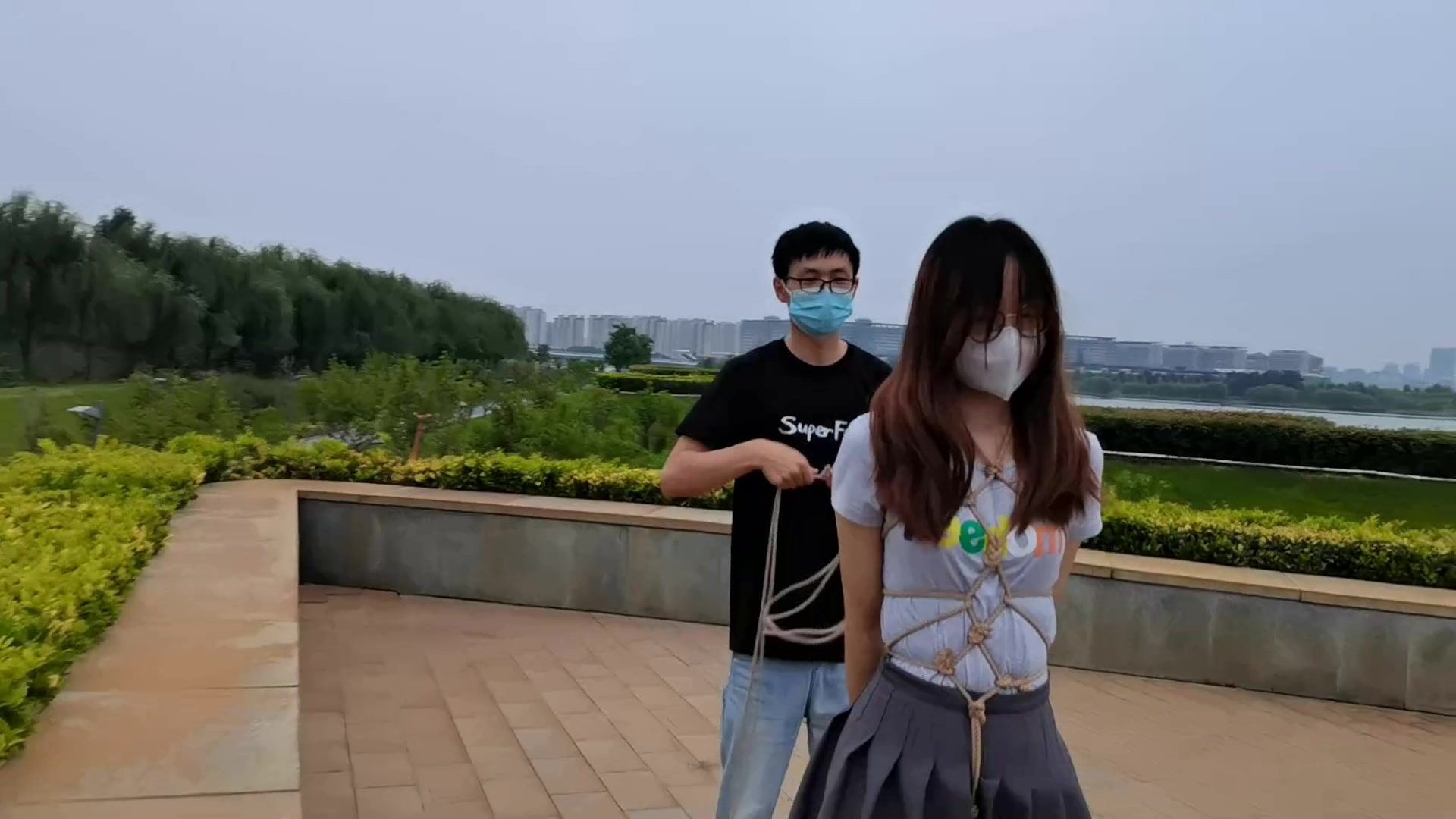 8044.mp4-1.jpg