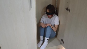 【小兔奶糖】紧身女仔白袜镣铐