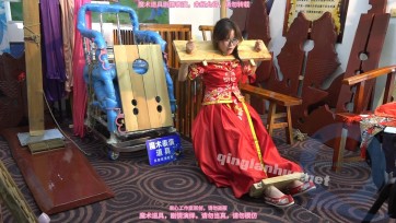 【束心工作室】大学生红色秀禾服，五花捆绑，红盖头，一字枷锁，足枷，逃脱游戏，横屏版