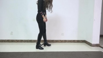 【雅俗阁】师妹体验镣铐搜身