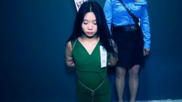 【胜景影视】《落 网》 下集 女毒贩被宣判绞刑，宣判完被钉上特重刑死镣，等待绞刑