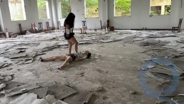 【媚娘工作室】女j自救失败被抛尸荒野