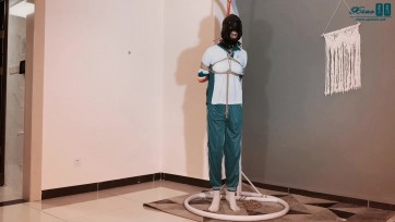 【xiao素素】小MM校服面罩坐吊TJ