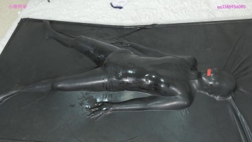 【小萌同学】乳胶真空床日常，疯狂挣扎娱乐向