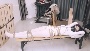 【绿帽学院】88号技师 为妹子服务 胶带面具，多层胶带封嘴捂住鼻子 绳子固定 手动GC