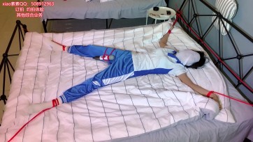 【xiao素素】学生服高邦白鞋 红条白袜 配红绳 捆绑单脚吊 脚尖顶地 和 大字床上捆绑 上下集