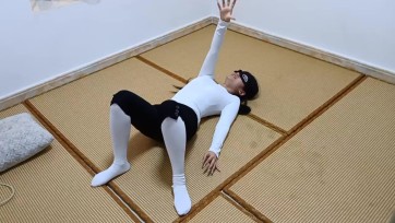 【新月原创】【佳怡】被噶少女 水汪汪无助的眼神和发出令人心痒痒的呻吟 紧身衣七分紧身裤过膝袜