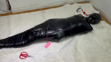 【臭脚妹妹】【木乃伊PLAY-40min】TD+ZDB强高+大号口球+深喉+装袋