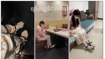 【布莱恩原创】18岁女高的四天镣铐生活（3）戴着脚镣打车出去吃火锅
