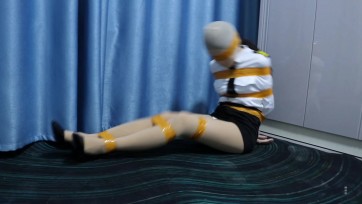 【得意客】《绑架女机长》胶带捆绑、丝袜套头挣扎