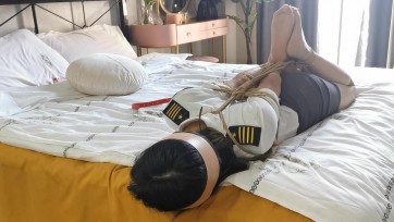 【奥特曼】小圆直臂驷马蒙眼堵嘴放置 小姑娘声音特别有磁性