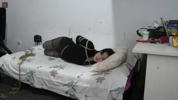 【绳之韵】捆绑搁置、耐力测试、脱缚实验系列：130分钟全程纪实，雨涵情趣黑丝、驷马股绳、捆绑睡觉、脱缚实拍