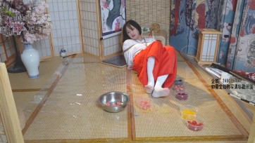【莉雅】巫女的特殊训练(一) 颜料踩踏、水果踩踏、挑战游戏、紧缚挣扎、棒子、电击