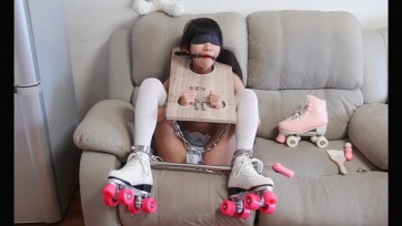 【冷与贝】轮滑女孩，木枷镣铐m开腿受罚