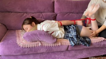 【贝特原创】倩倩JK白丝 丝袜堵嘴 驷马强制gc 下集