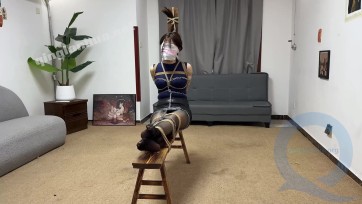 【金宝工作室】《卧底模特的命运》下，盖盖出演，卧底特工惨遭报复，老虎凳捆绑+塑料袋全包捆绑