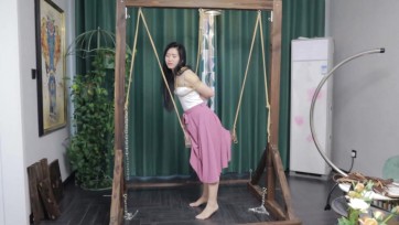 【夜未央工作室】私人女囚之中秋调教日记 钢枷脚镣 三角木马 强制口舌T教 驷马口水 贞操锁 刑架大字绑 户外囚服脚镣木枷押解