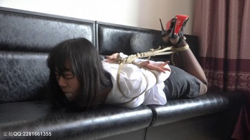 【灰鸟工作室】值班女职员办公室遇劫匪 长腿美女琪琪出演