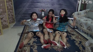 【胜景影视】女M体验电击 两女M体验电击感觉，看看她们被电的怎么样