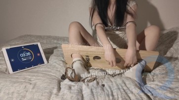 【kiki】戴木枷镣铐限时逃脱
