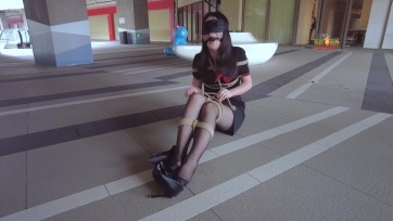 【晓鹿绳艺】【被遗弃的女奴】被捆绑遮住双眼，完全失去方向感，中途假装离开，遗弃她一个人，自救的本能让她挣脱了束缚最后直接崩溃大哭