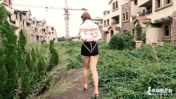 【半岛束艺台】【户外】 女机长拉丁废弃小区探险