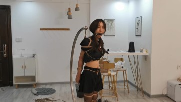 【奥特曼】甘然水手服，支臂吊缚，口球，放置30分钟甘然水手服放置