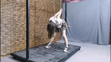 【HD飞天原创】干爹调教05后干女儿宠儿