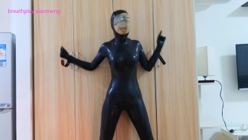 【小萌同学】乳胶衣乳胶头套GC调教