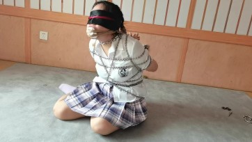 【一绳所爱】佩琪挑战铁链紧绑 严厉堵嘴