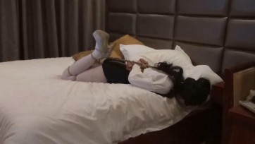 【嗷大喵】【在家写作业】学生妹一个人在家写作业遭遇盗贼入室绑架残忍调教痛苦不堪