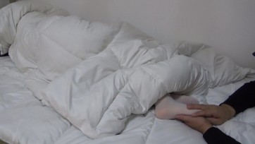 【新月原创】【玉箫】在作死的边缘疯狂试探 玩弄熟睡女孩的脚丫