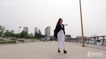 【半岛束艺台】【奎因】 穿着走不快的裙子散步