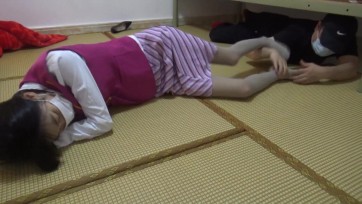 【新月原创】【红豆】空姐入室 灰丝抓脚挣扎