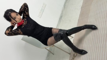 【冰悦原创】黑丝连衣裙过膝长靴手铐脚镣展示摆姿势