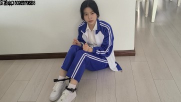 【一往情深】女犯私拍《女校花的凋零》