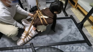 【HUI工作室】高难度尝试，入体式ZDB，无内白丝，潼潼被吊着疼得不行，从头哭到尾