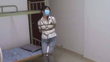 【新月原创】【佳怡】定拍 被棒子欺负的18岁女孩 牛仔裤战立强G到想求饶