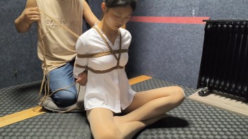 【雨辰工作室】见见 屈辱满满 海老缚 白衬衫 肉丝 丁字裤  手拍SP 竹签扎屁股 惨叫求饶