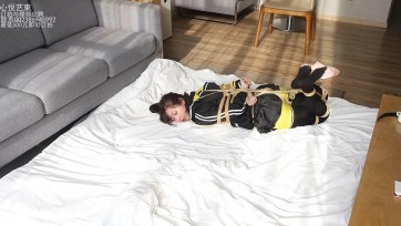 【心悦艺束】筱筱COS少女前线与驷马放置