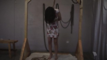 【丽佳美苑】民国某女被捕，抓捕，耳光，鞭打，审讯!