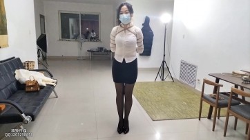 【精致原创】前半部分进行绳艺采访，后半部分直臂捆绑，没想到她很怕痒，最后居然哭了