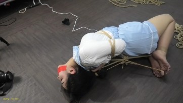 【绳之韵】时长110分钟！职高生妹子雨涵绳艺“大片”第二集：时长足够、内容足够、尽情蹂躏！JK制服、后观音驷马，原味棉袜（配短靴，自己穿了一天，味道狠酸爽！）塞入+胶带严密封嘴