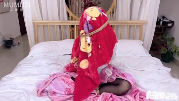 【MUMUZI】桃子穿OL制服被堵嘴捂住被子～被子套头挣扎难以呼吸/黑丝/堵嘴/被子/难以呼吸/OL制服
