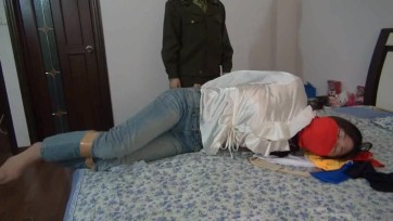 【唯美之家】灵儿与莎莎 “得意得女军统”“女军统得挣扎