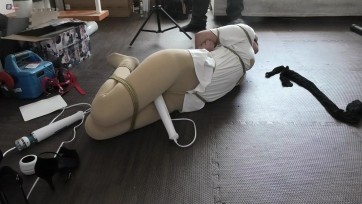 【绳之韵】薇薇试镜正片第一集：牛仔裙、裤袜、脱裙，[手动滑稽]后高手捆绑、跪缚半吊、蒙眼调戏、驷马，各种蹂躏与被迫GC初体验