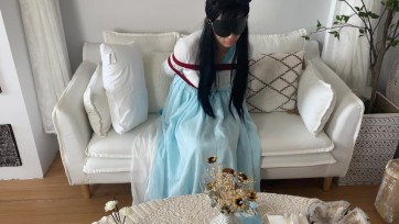 【黑魔法师】模特穿汉服，古典风格调教鞭打，被迫接受蒙眼堵嘴的调教。