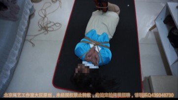 【北京绳艺馆】大韩空姐肉丝高跟超紧并肘观音驷马不停爱抚丝袜美腿 上