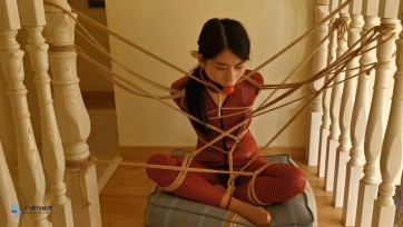 【JS】小冷 性感漆皮衣 团缚固定TK