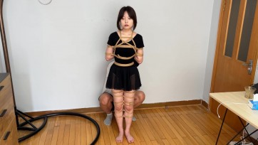 【玩奴原创】舞蹈美少女悠米的究极绳责之第一章初绑，后手观音驷马放置，连续剧的开端！